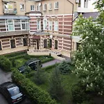 Vip Na Derebasovskoi Apartament *