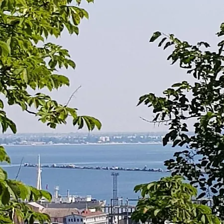 Apartment Vip Na Derebasovskoi