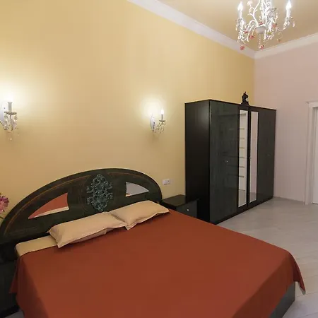 Vip Na Derebasovskoi Apartament *