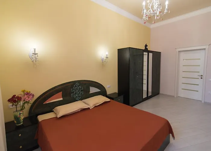 Vip Na Derebasovskoi Apartament *